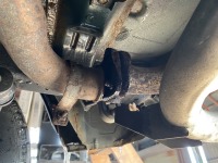 ラシーンの下回りを打った衝撃で折れたマフラーを新品交換修理！