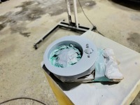 住宅用の玄関ポーチライトを艶消しシルバーにカラーチェンジ塗装ご依頼