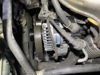 中古で購入したヴェルファイアのオルタネーターとバッテリーを交換