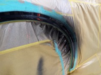 アルファロメオ ステルヴィオのアーチモールの傷を塗装修理