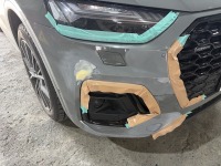 Q5のフロントバンパー本体(歪み/塗装剥がれ)だけを脱着無し板金塗装
