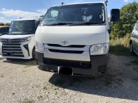 トヨタハイエース 車検と合わせてサビたボンネットをリサイクルパーツへ交換