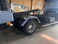 エルフ搬送車にネット購入リアフェンダーをひと手間加えて取り付け