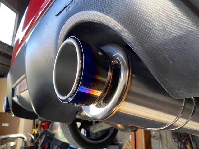 トヨタ 86 ZN6 HKS Hi-Power SPEC-LⅡマフラーを取り付け