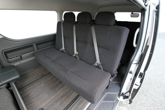 3点式シートベルトが装備されたシートをワゴンglに取り付け トランポ ハイエース 他 内装設計 カスタム施工 製造販売 オグショー Do Blog ドゥブログ