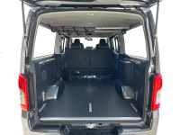 大型バイクを2台積載するためオーダー仕様で床貼りを行いました！