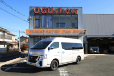 家電やフラットベッドを搭載！夫婦車中泊仕様の日産キャラバン