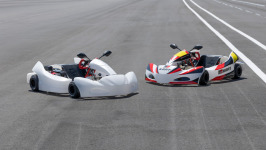 入門用レーシングカート「GR KART」発売！